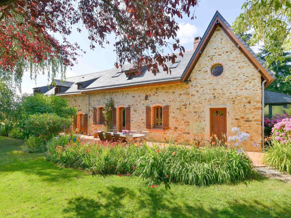 เลอ โคล่ ดู ปิเออ Hotel Thorigne-d'Anjou ภายนอก รูปภาพ